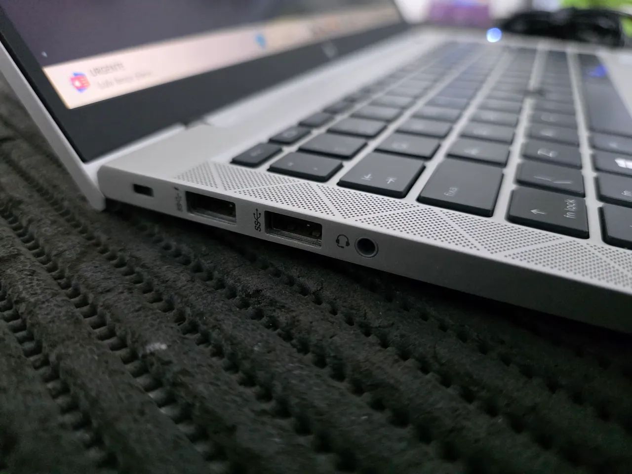 HP Elitebook Core i7 10610u/ 16GB Ddr4/ NVMe 512GB - Notebooks