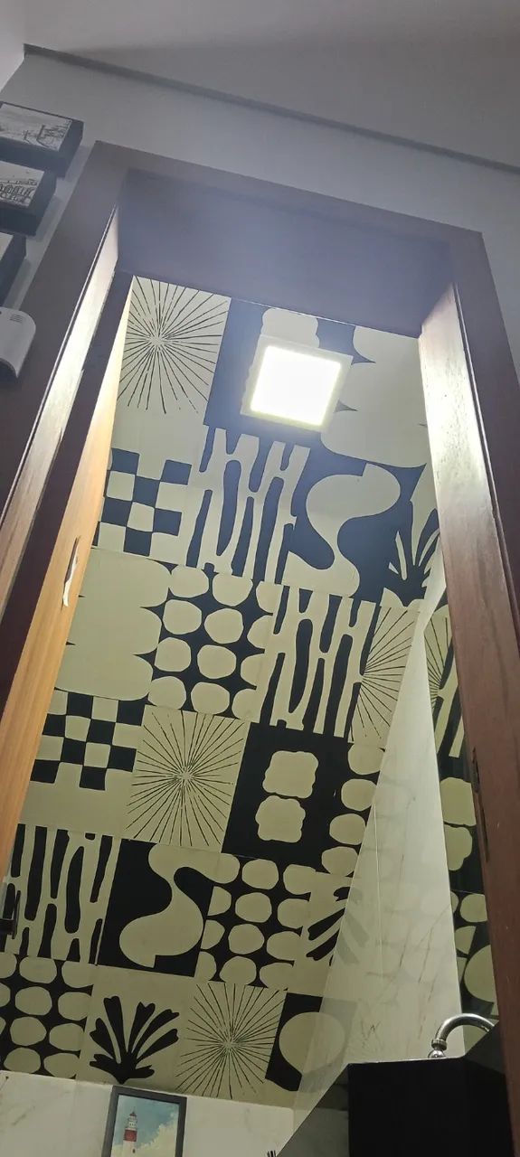 Aplicação de papel lambe-lambe  - Foto 2