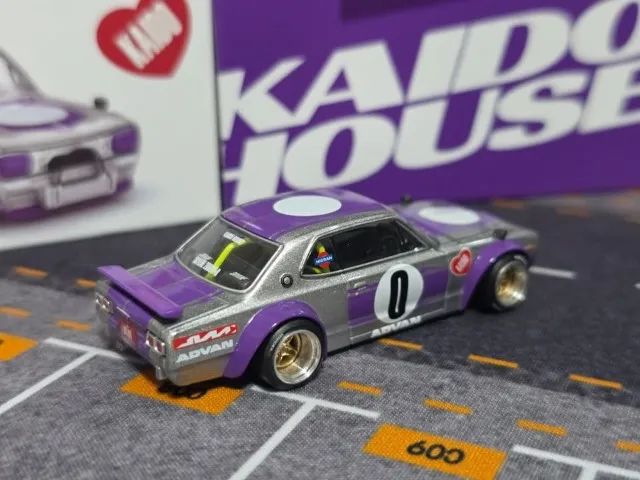 Nissan Skyline 2000-GTR - MiniGT Kaido House - Foto 4