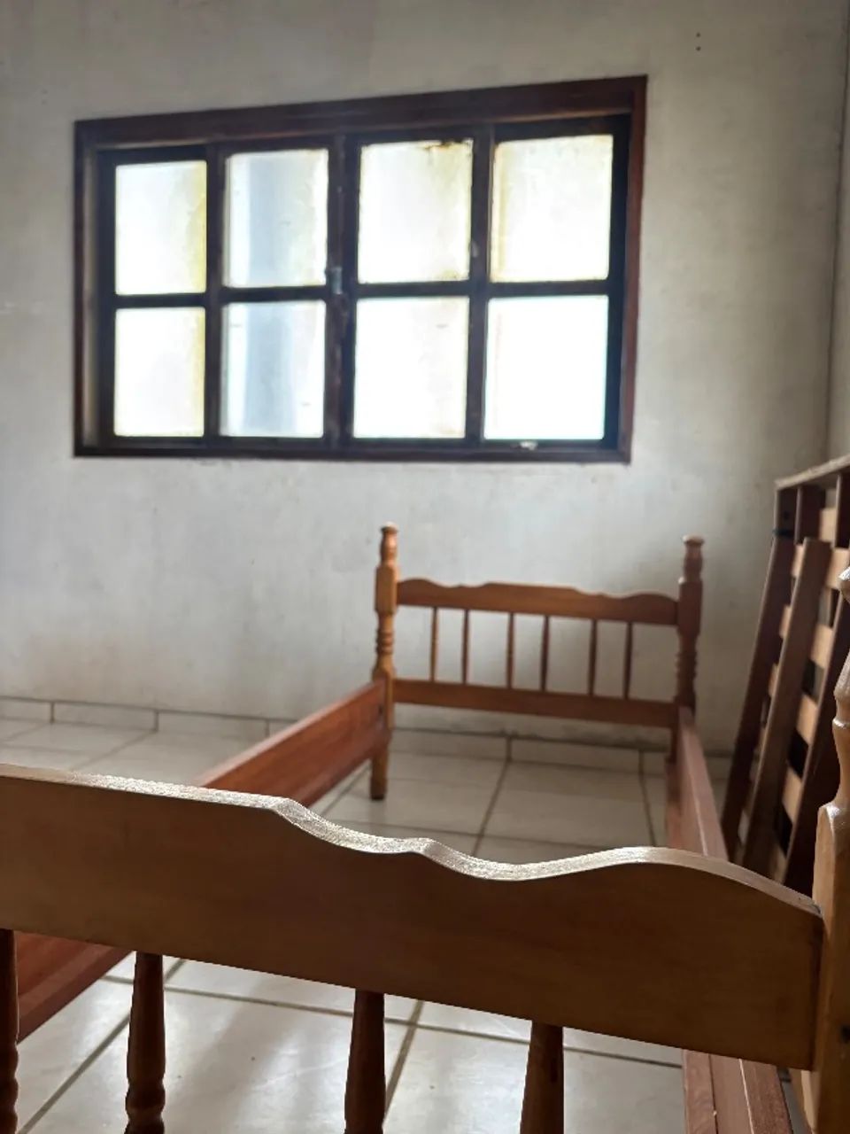 Cama de madeira maciça  - Foto 2