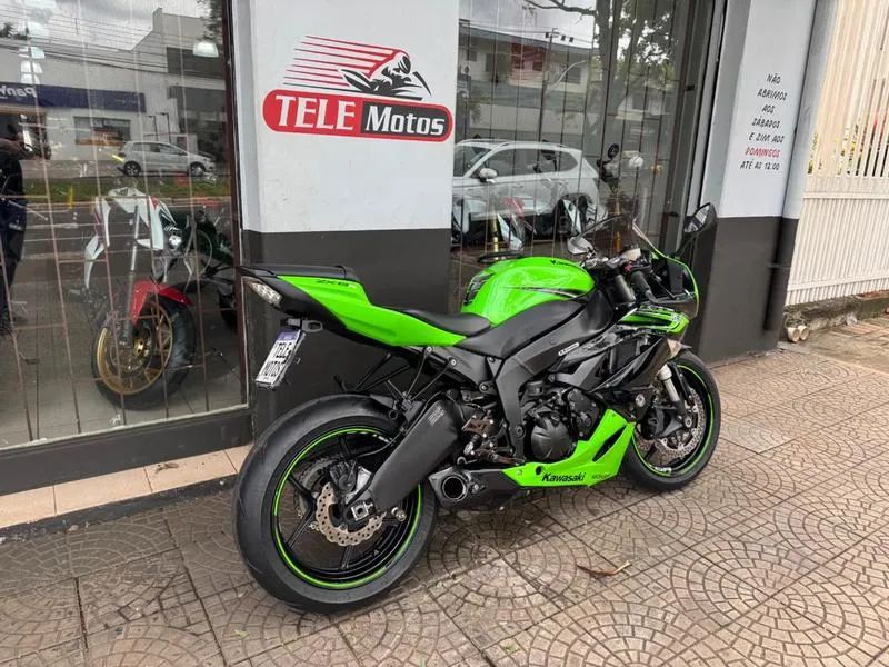 KAWASAKI NINJA ZX 6R 2011 - Foto 5