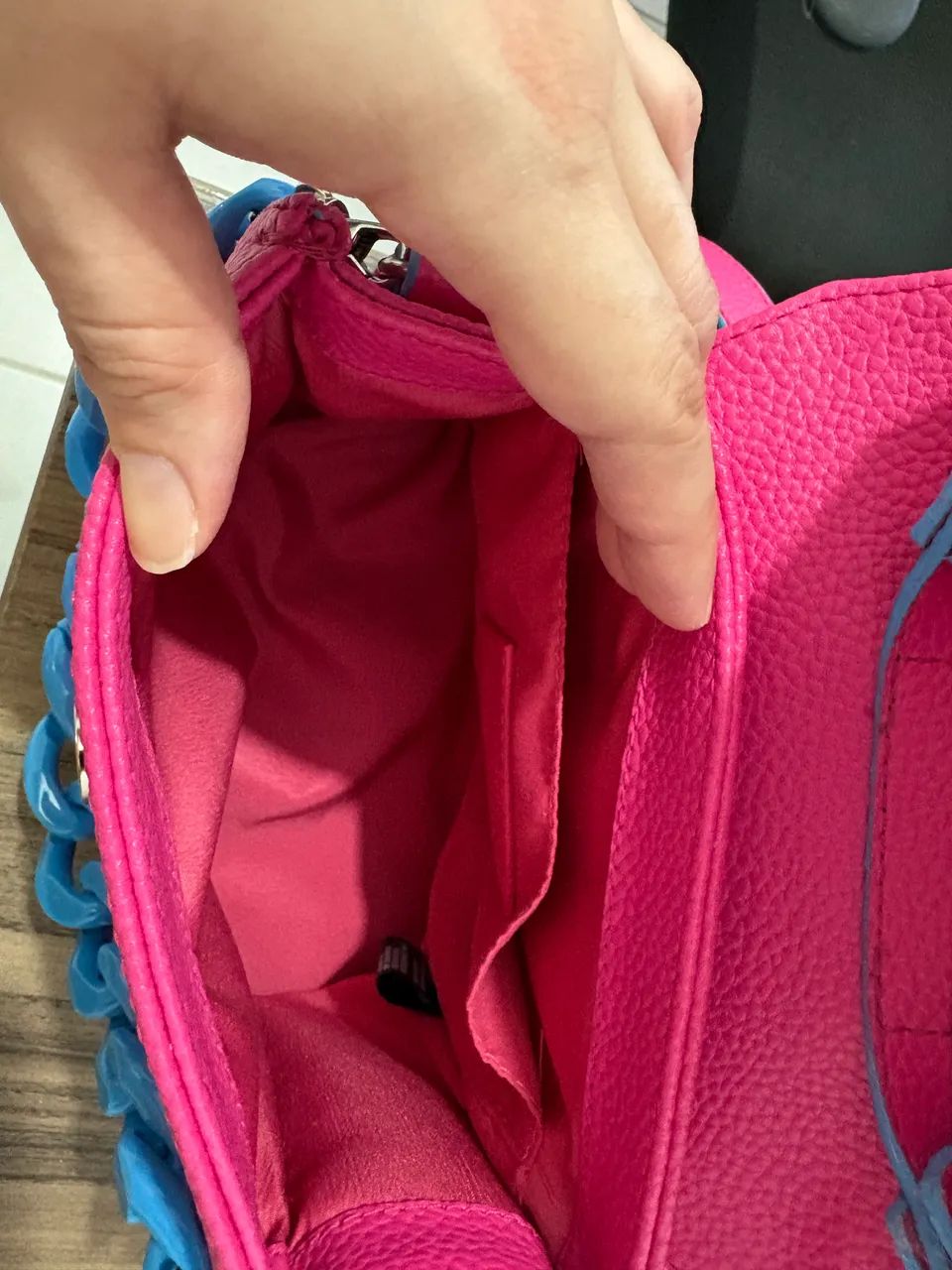 Conjunto Bolsa de couro e Sandália tam. 36 - Arezzo - Foto 2
