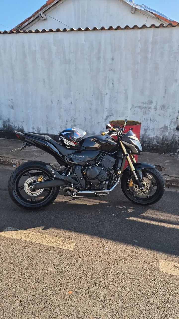 Vendo ou troco hornet 2013