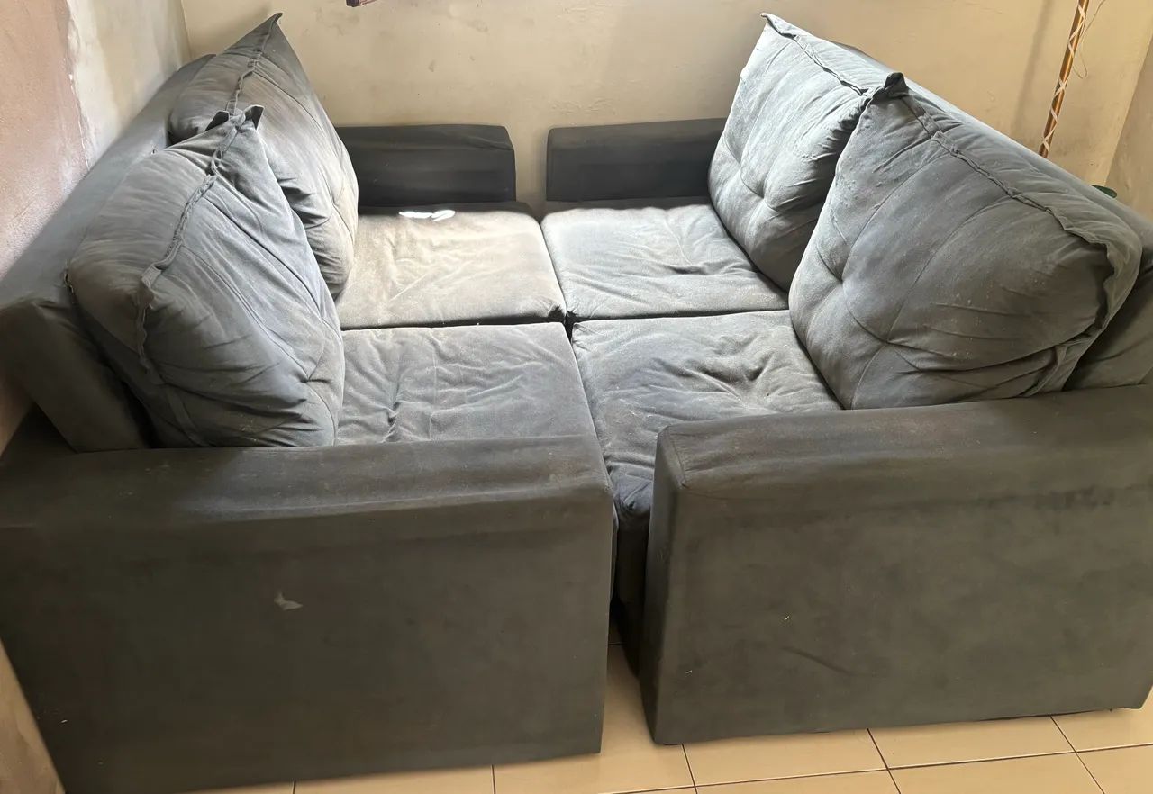 2 sofás de 2 lugares 