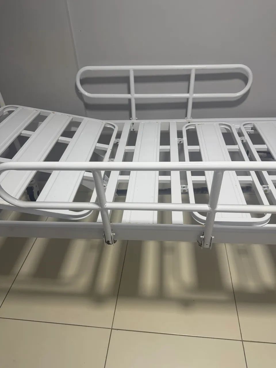 Cama hospitalar Delamed