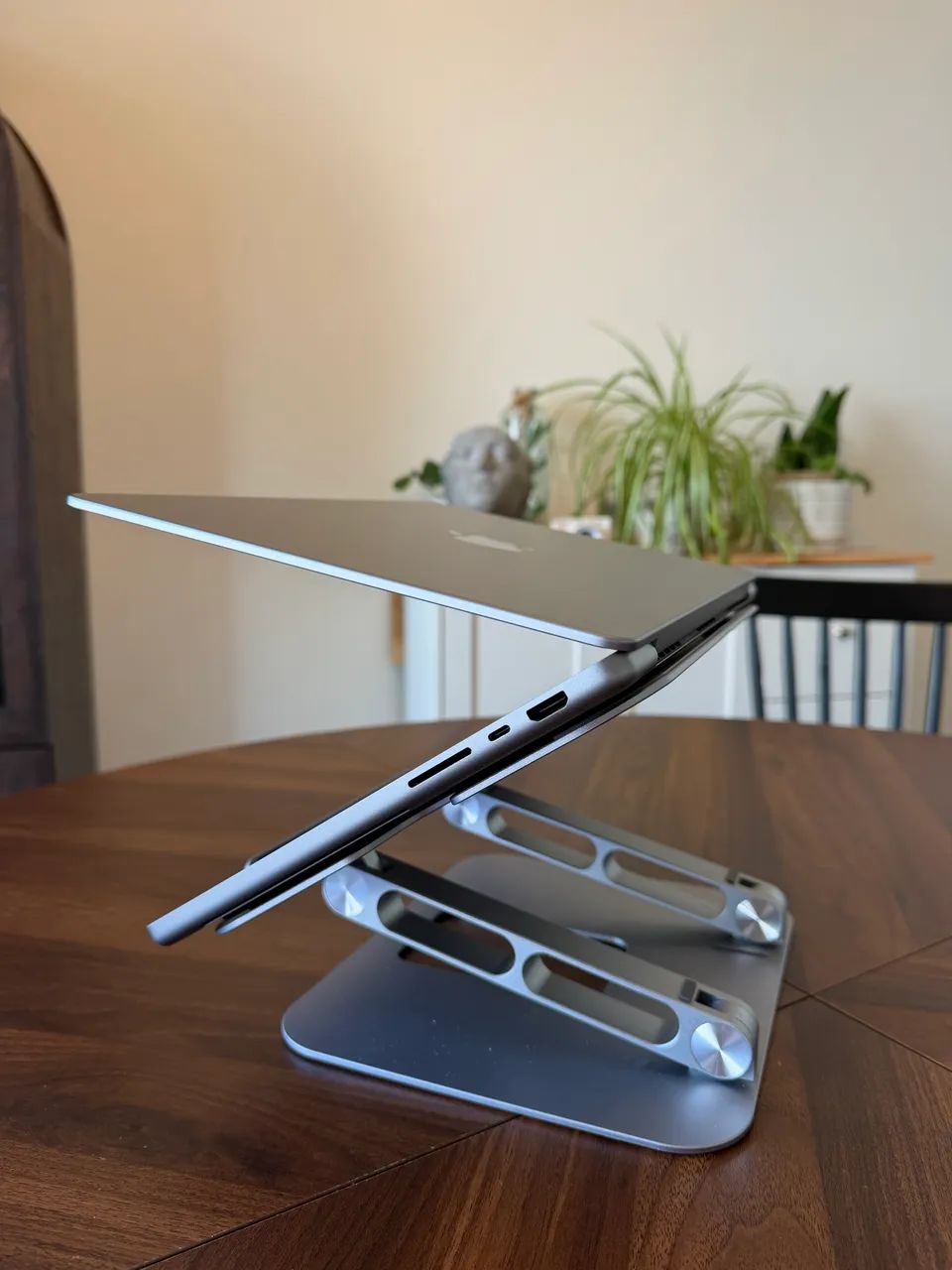 MacBook Pro 14 M1 Pro 16GB 512GB 81 ciclos  - Foto 2