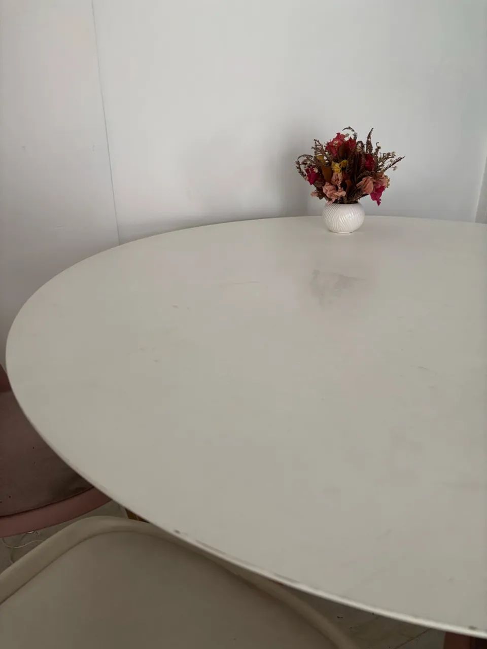 Mesa redonda 120cm com 4 cadeiras  - Foto 3