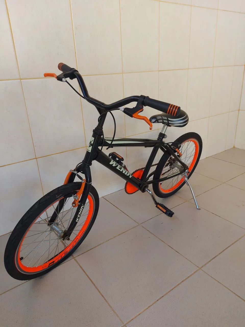 Bicicleta Wendy aro 20 em excelente estado!!