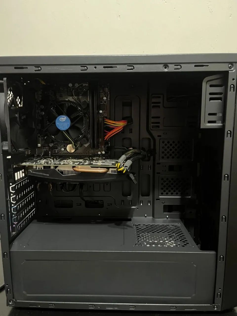 PC i5 7400 + gtx 1050 ti + 16 gb