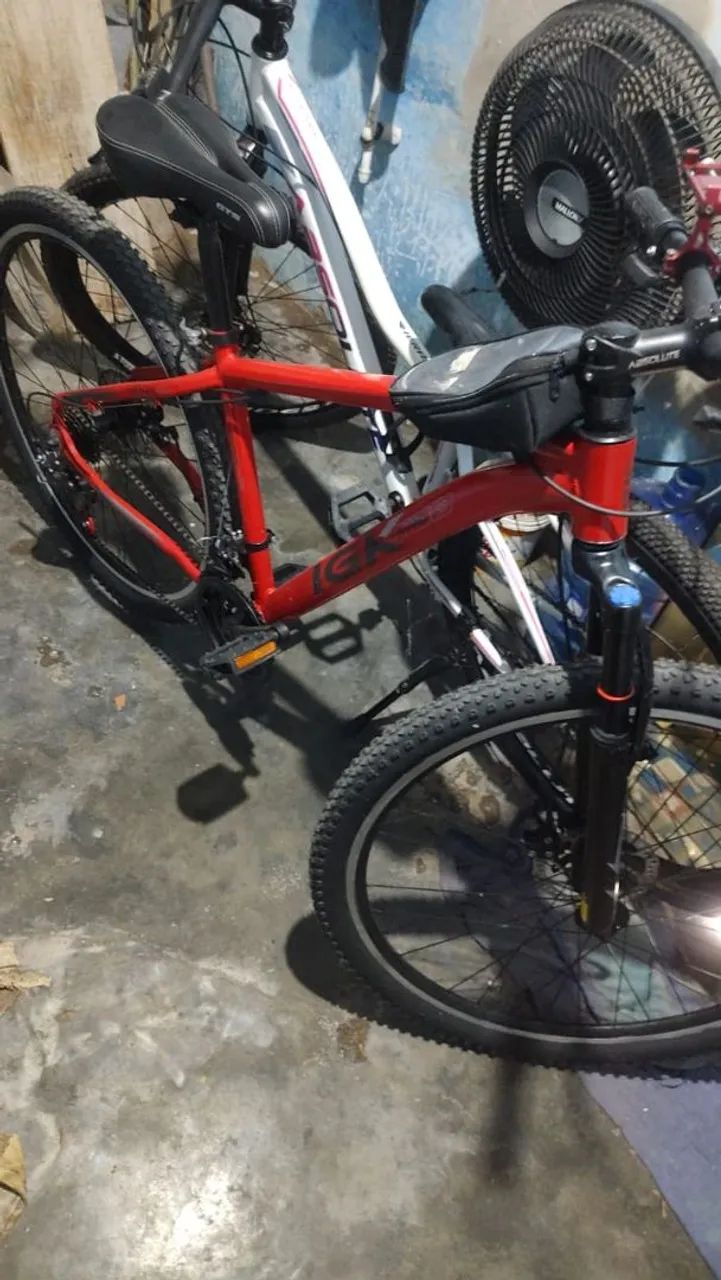 Vende-se bicicleta Nova com documento tudo certinho 