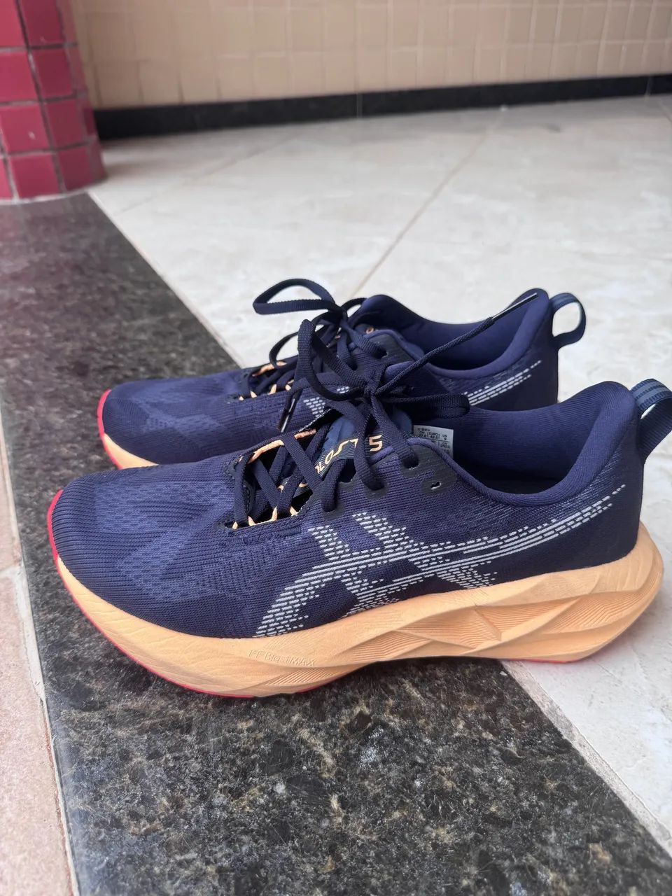 Asics Novablast 5