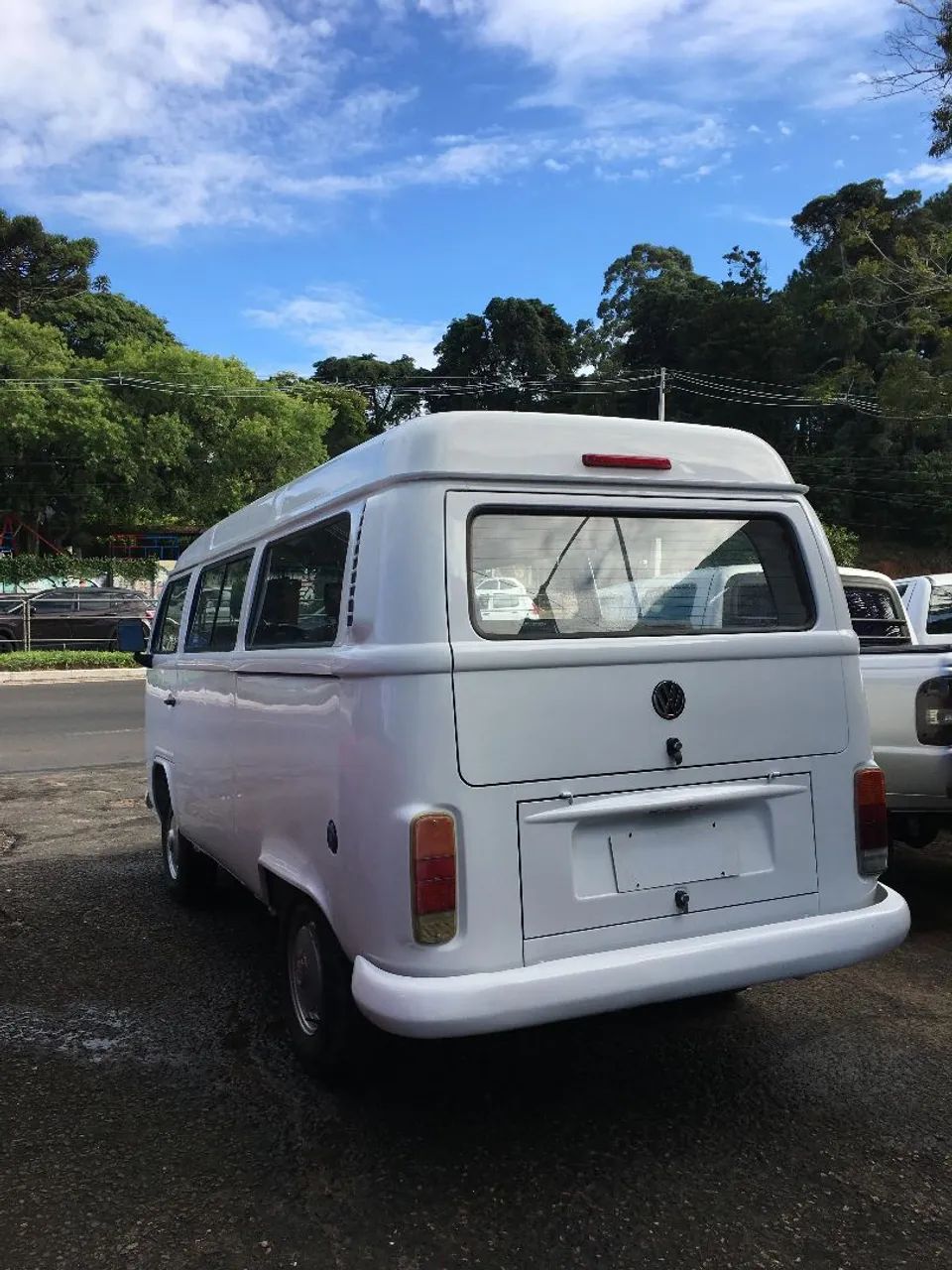 Volkswagen Kombi Kombi Standard 1.4 Mi Total Flex 8V 2014