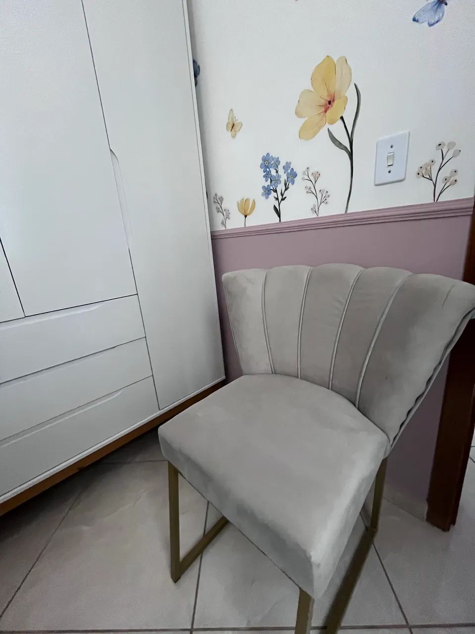 CADEIRA COM BASE DE METAL - Foto 4