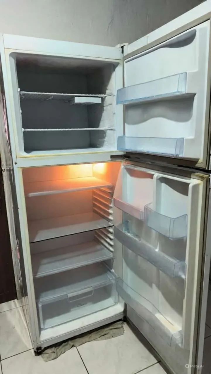 Vende-se Geladeira 