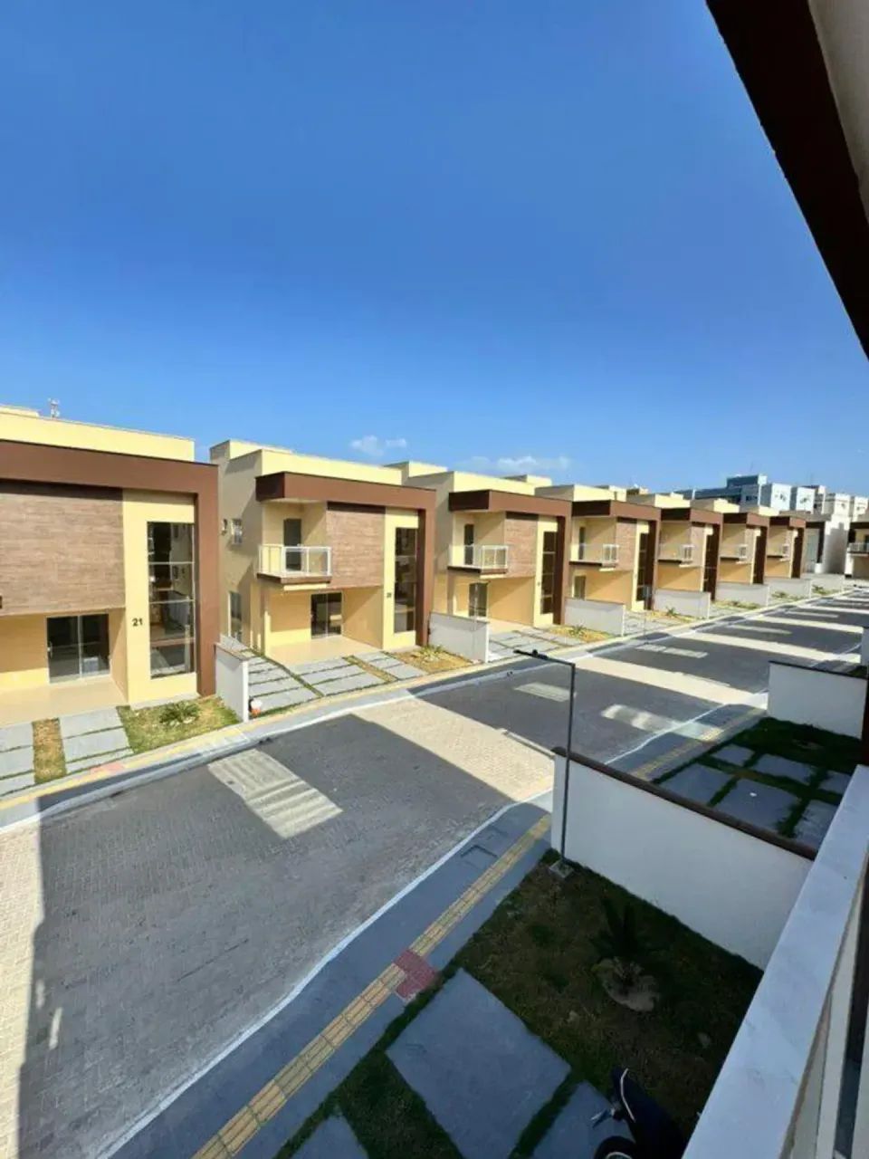 Casa Duplex Nova em Condomínio Turu 4 Quartos