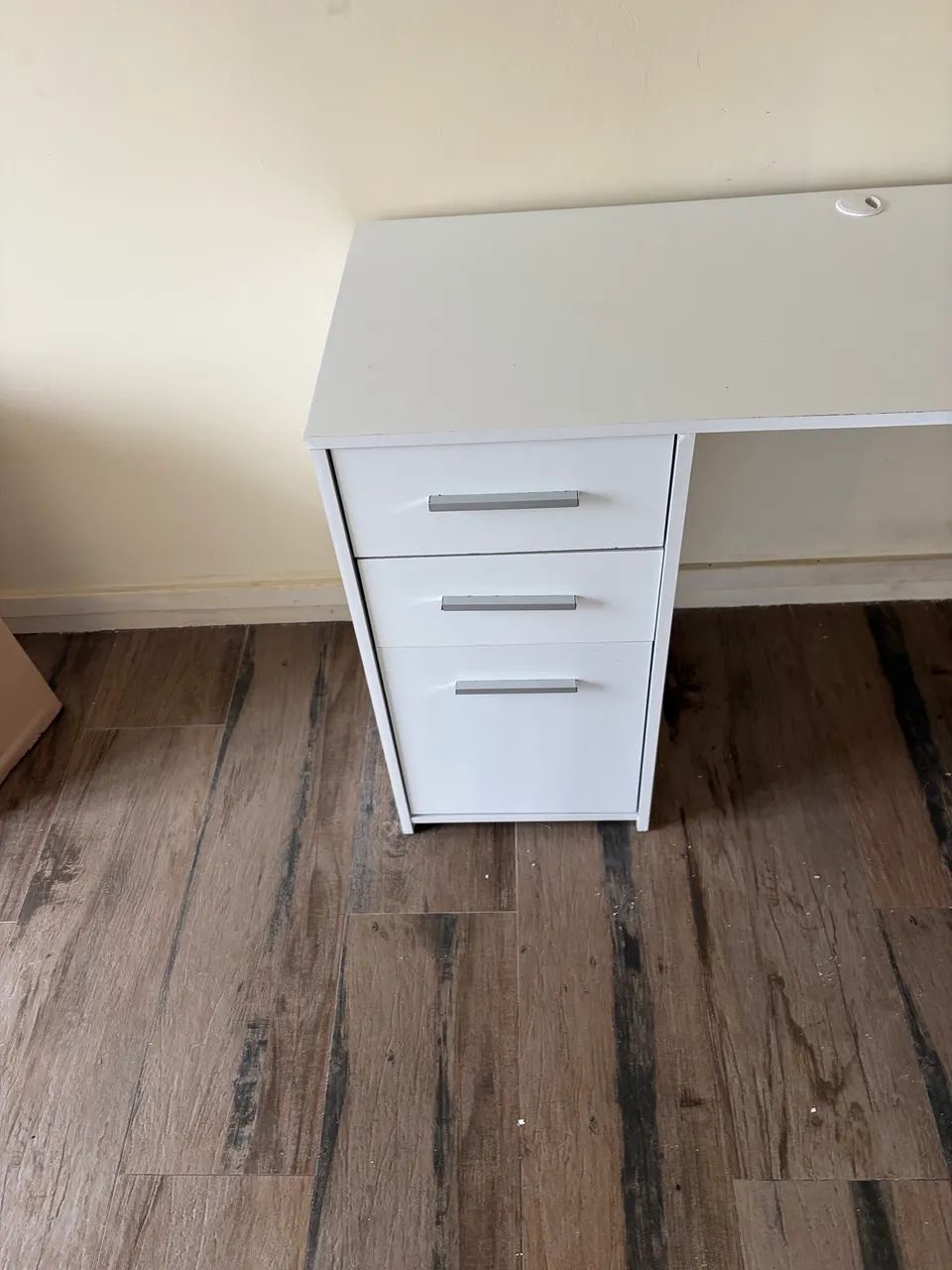 Escrivaninha/Mesa de Escritório - R$ 180 - Foto 3