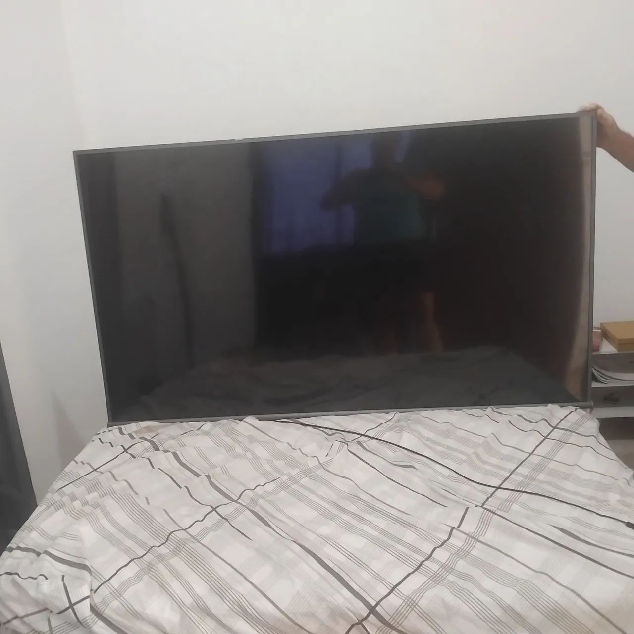 Tv 65 polegadas  com defeito,  liga e não aparece imagem 