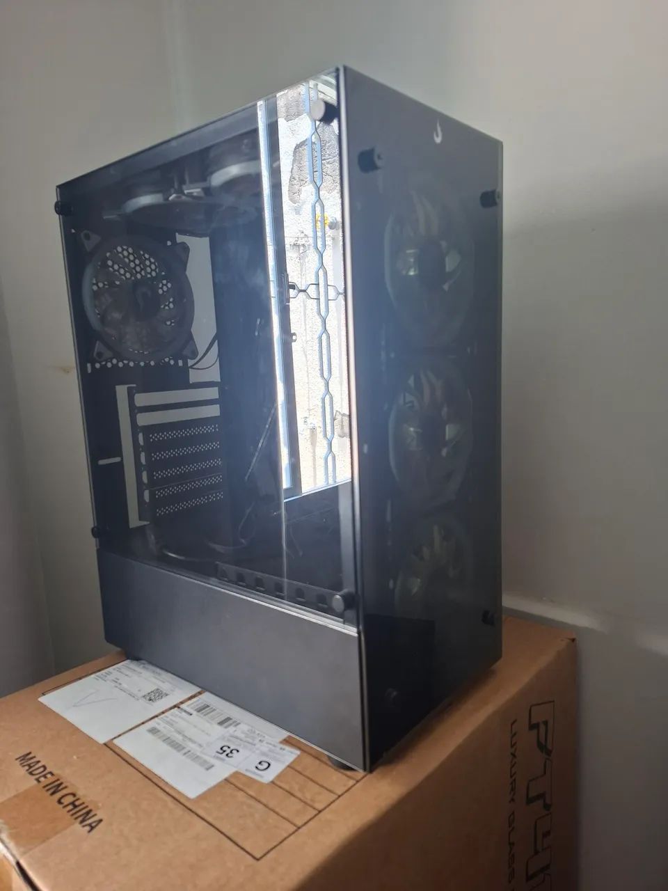 Gabinete com 6 fans