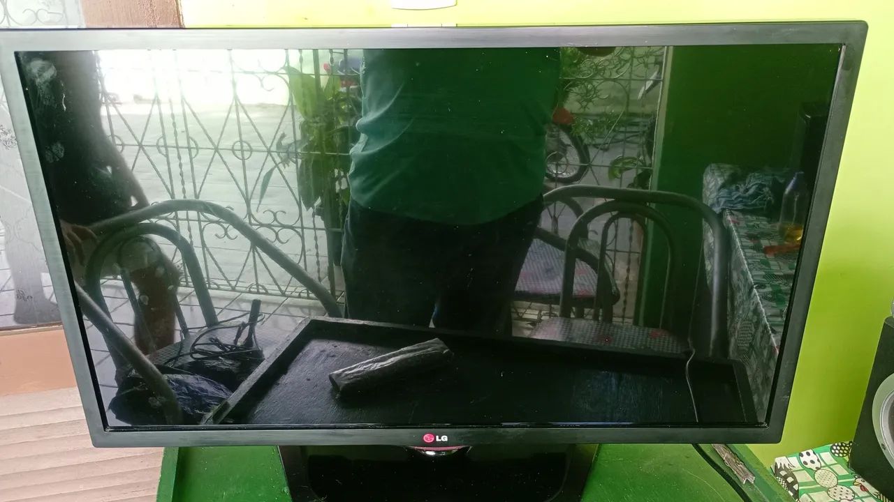 Tv led 32 LG funcionando perfeitamente não e snart - Foto 3