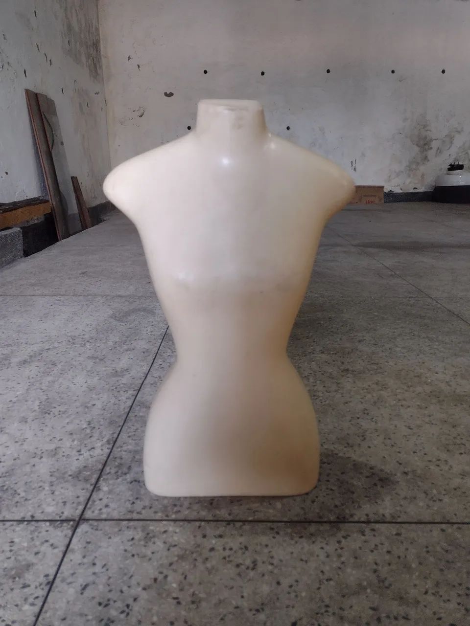 Quatro Manequins - Foto 2
