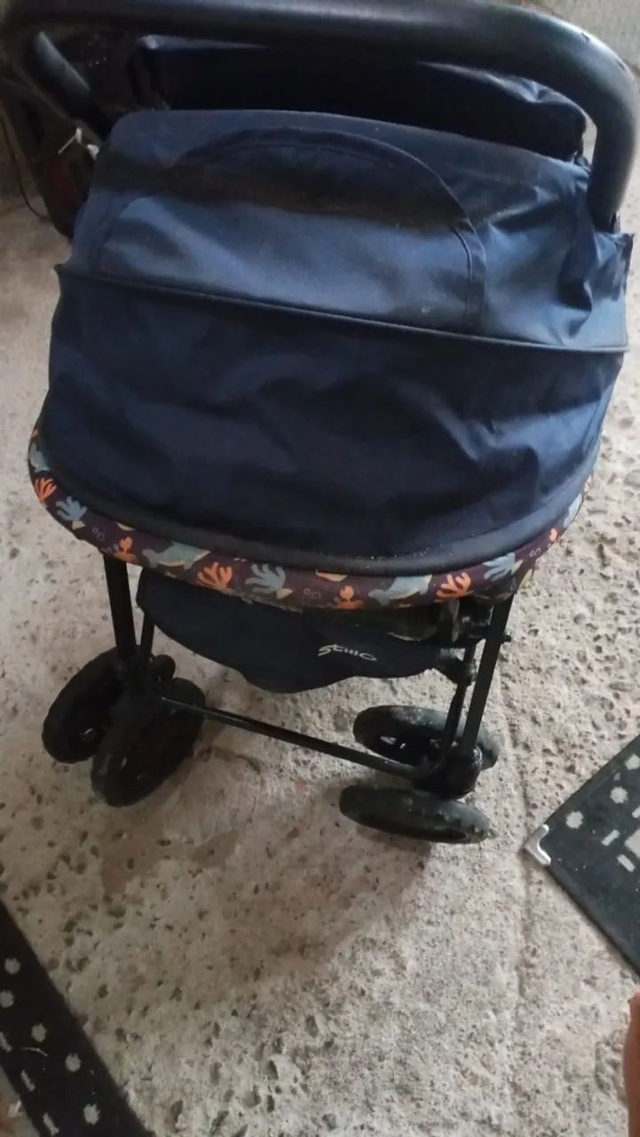 Carrinho de bebê menino 