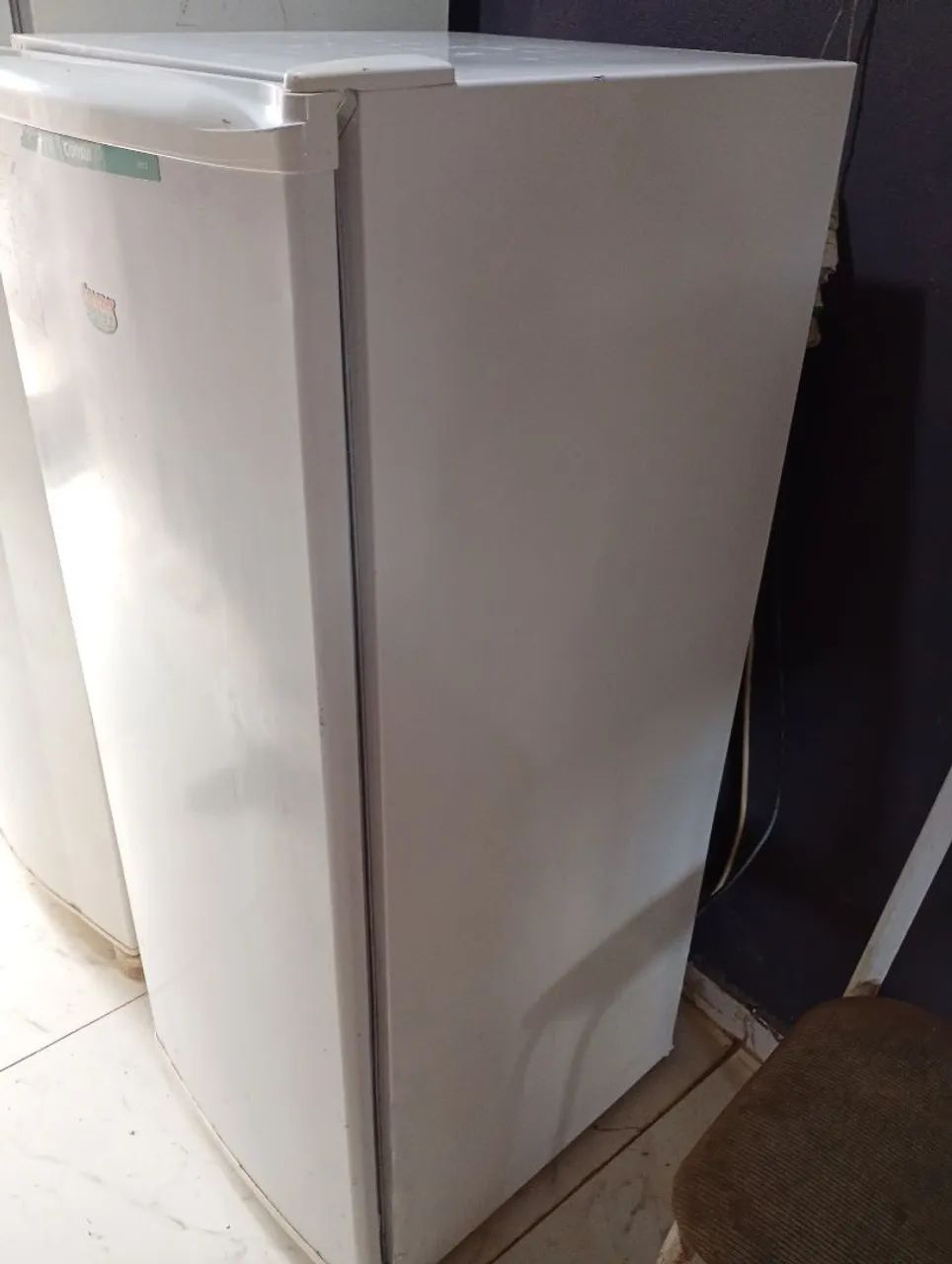 FREEZER VERTICAL CONSUL FUNCIONANDO PERFEITAMENTE BEM R$650 - Foto 2