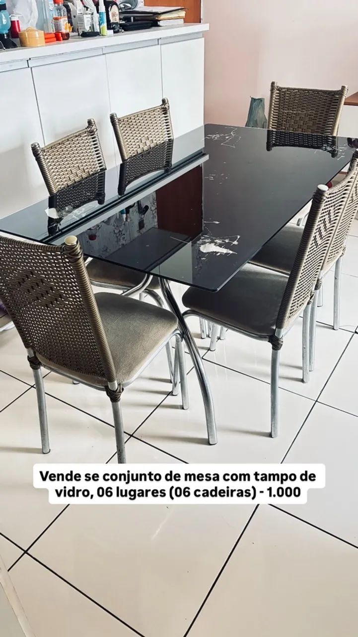 Mesa de 06 lugares com cadeiras e vidro - Foto 4