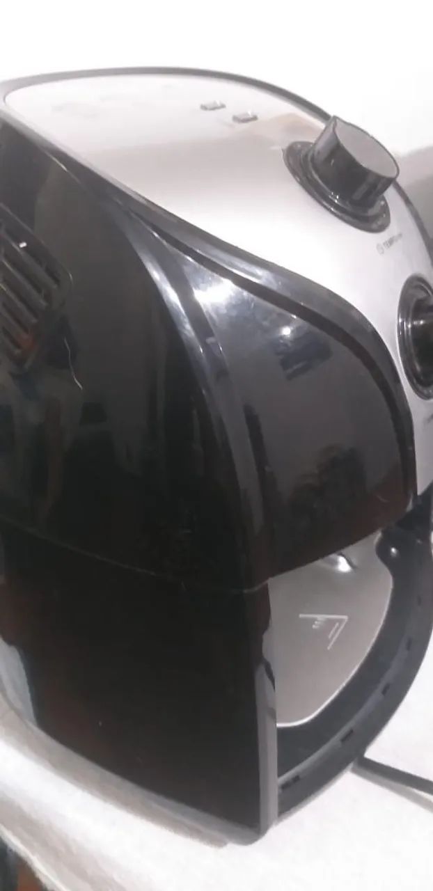 Fritadeira Sem Óleo Black&Decker Preto - 5L, 127V e 1500W - Foto 5