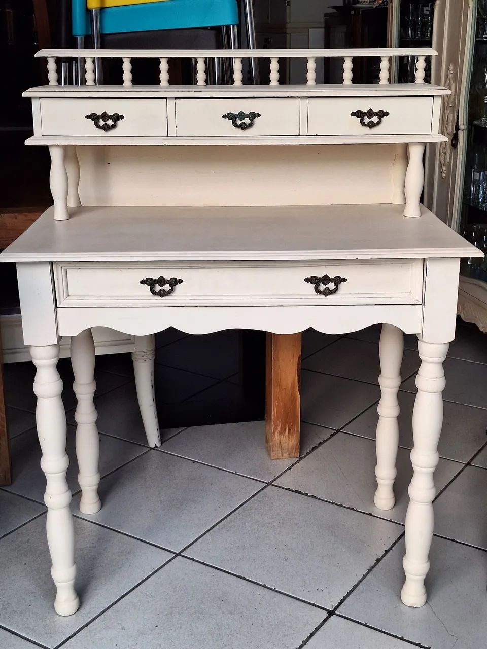 Escrivaninha de madeira maciça  - Foto 3