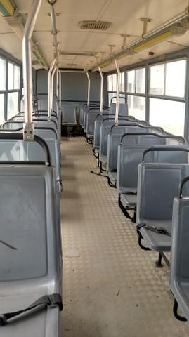 Venda ou troca se ônibus caio 4 pneus novos 2 baterias motor 366 turbo servo de embreagem - Foto 4