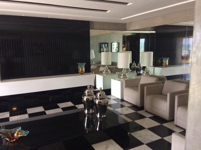 Excelente apartamento em Areia Preta, de frente para o mar! - Foto 18