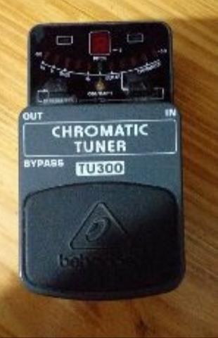 Vendo pedar afinador Behringer