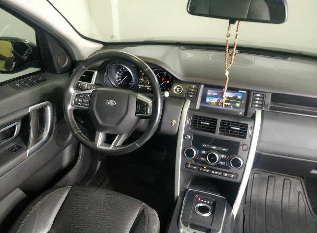 Land Rover Discovery HSE 2016 7 lugares a diesel. Teto de vidro. - Foto 19