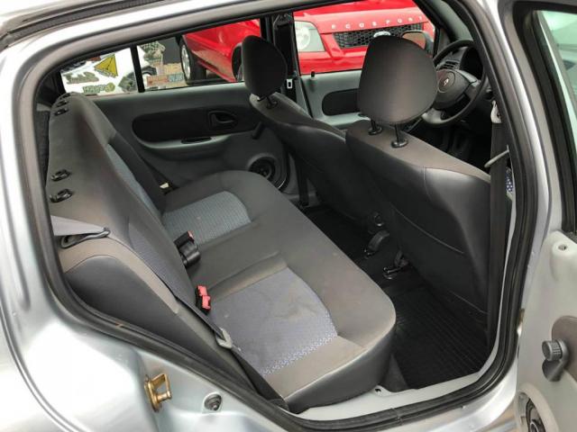Renault Clio Expression Hi-Flex 1.0 16V 5p - Foto 8