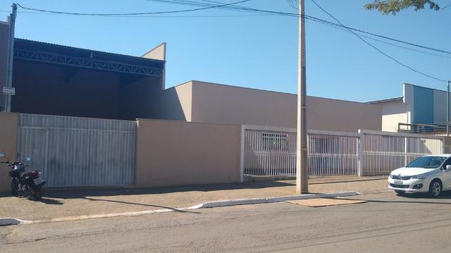 Imóvel comercial no Setor Santa Genoveva