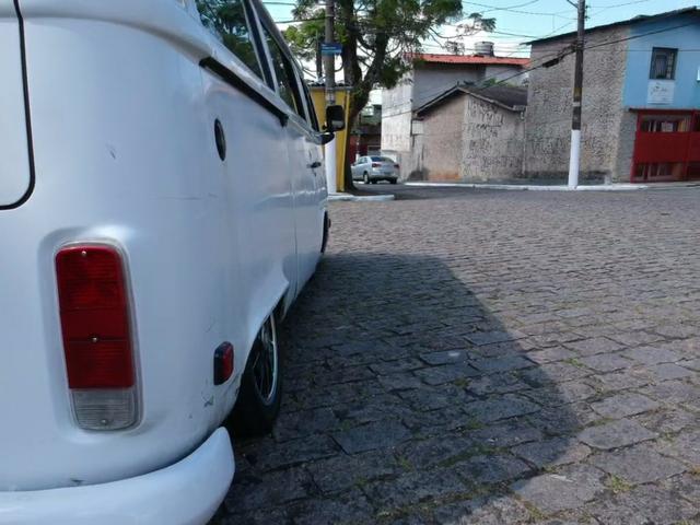 Kombi 2001 rebaixada - Foto 3