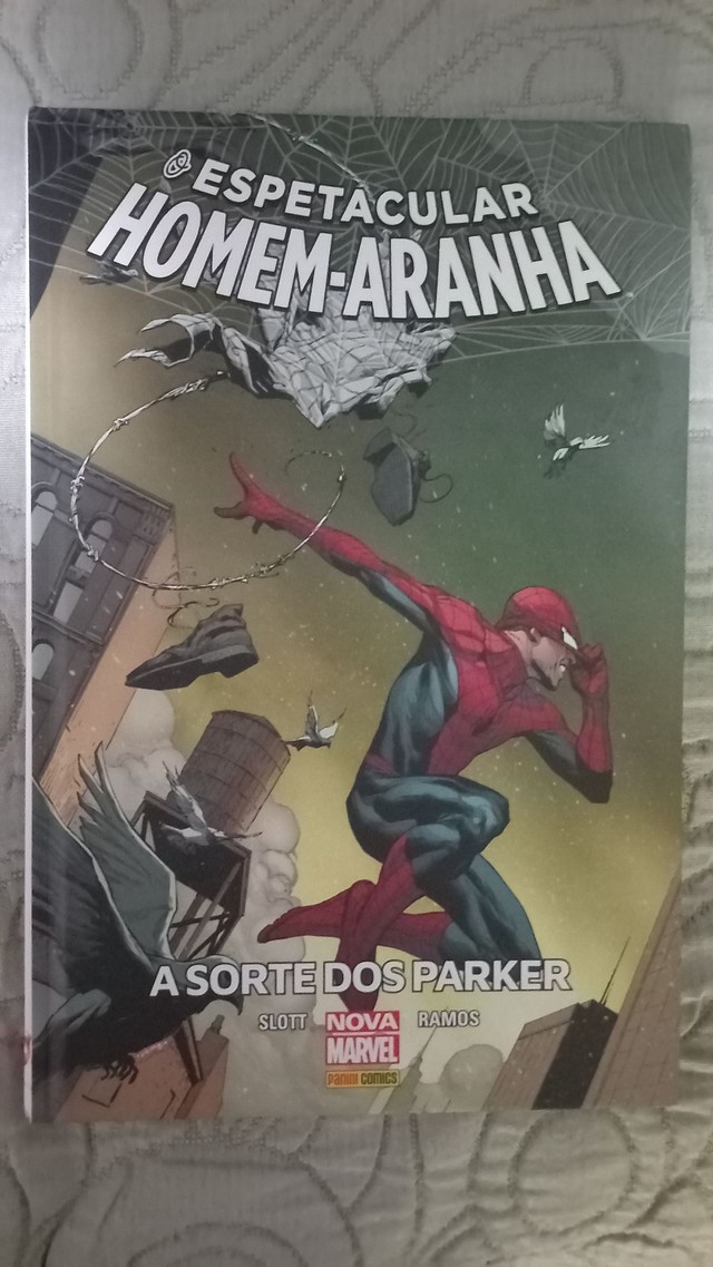 HQ Homem aranha cap 1 + HQ deadpool cap 29 - Livros e revistas - Rancho  Alegre, Divinópolis 1167909277 | OLX