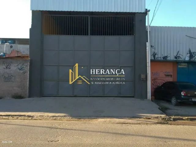 Galpão murado coladinho a Av. Brasil aceitando financiamento bancário.