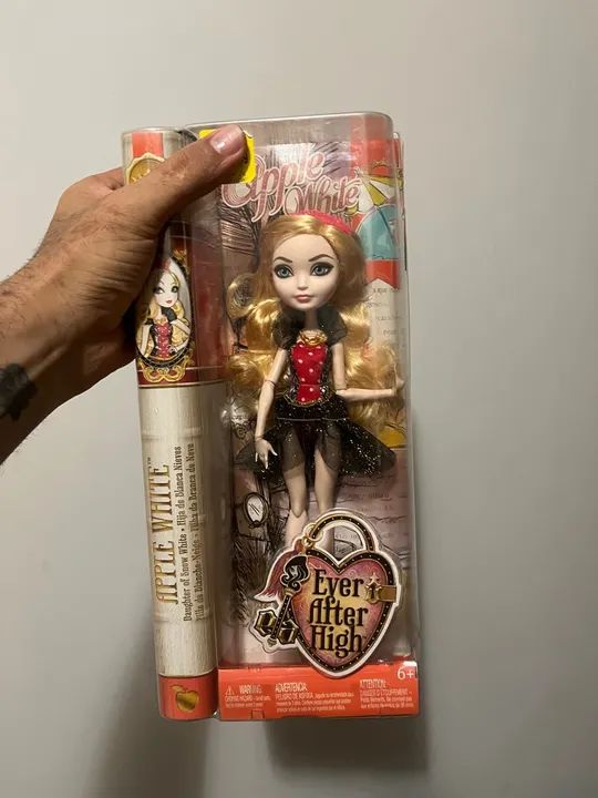 Boneca Ever impecável nunca aberta lacrada 