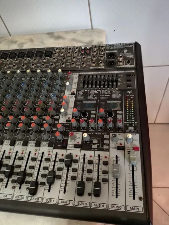 Mesa de som Behringer SX3242 FX - Foto 5