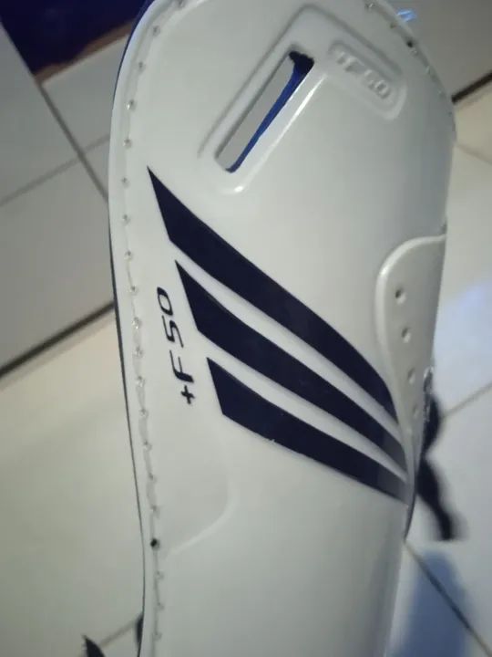 Caneleira Adidas f-50  - Foto 3