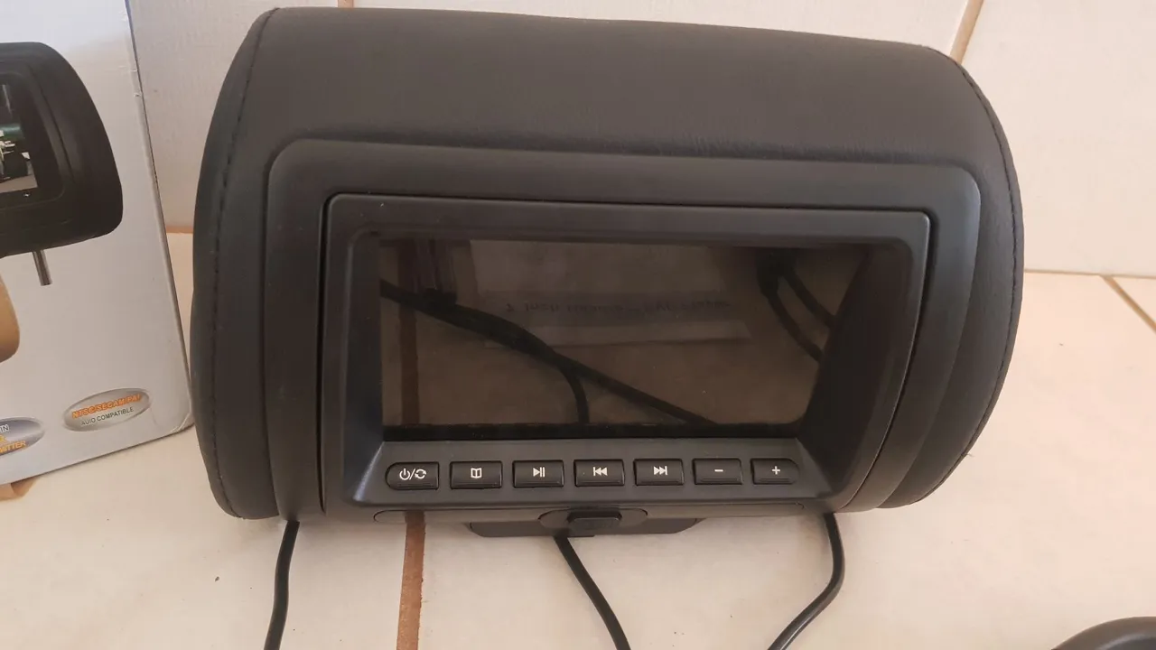 DVD Portátil para Carro Seminovo (Aceito Troca)
