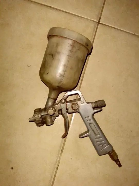 PISTOLA DE PINTURA COM CANECO - Foto 2