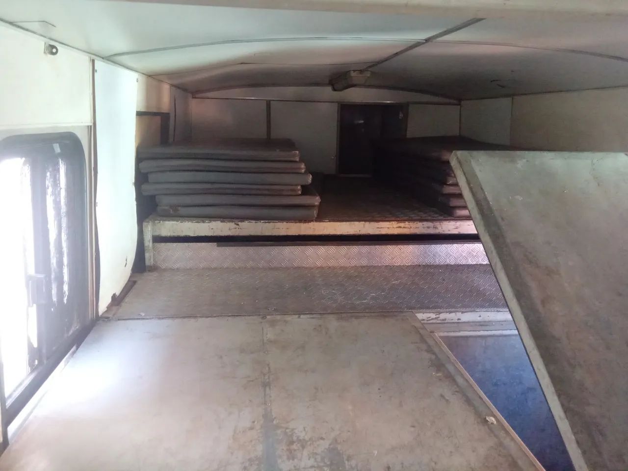 Onibus preparado para pesca,caio vitoria ano 90 motor 366 - Foto 8