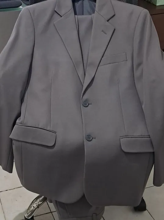 Paletó E calça masculino 37 Mrkish cinza pouco usado