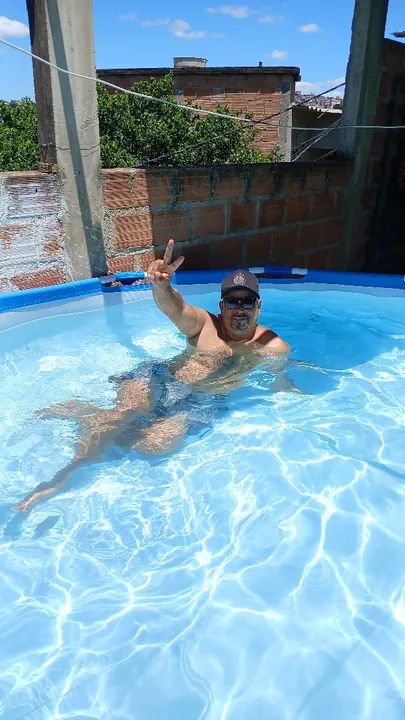 Piscina de 7 mil litros