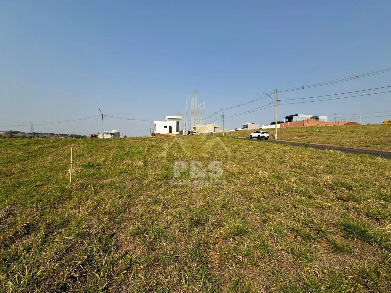 Terreno de esquina no Condomínio Mirante da Serra I, com 342 m². - Foto 3