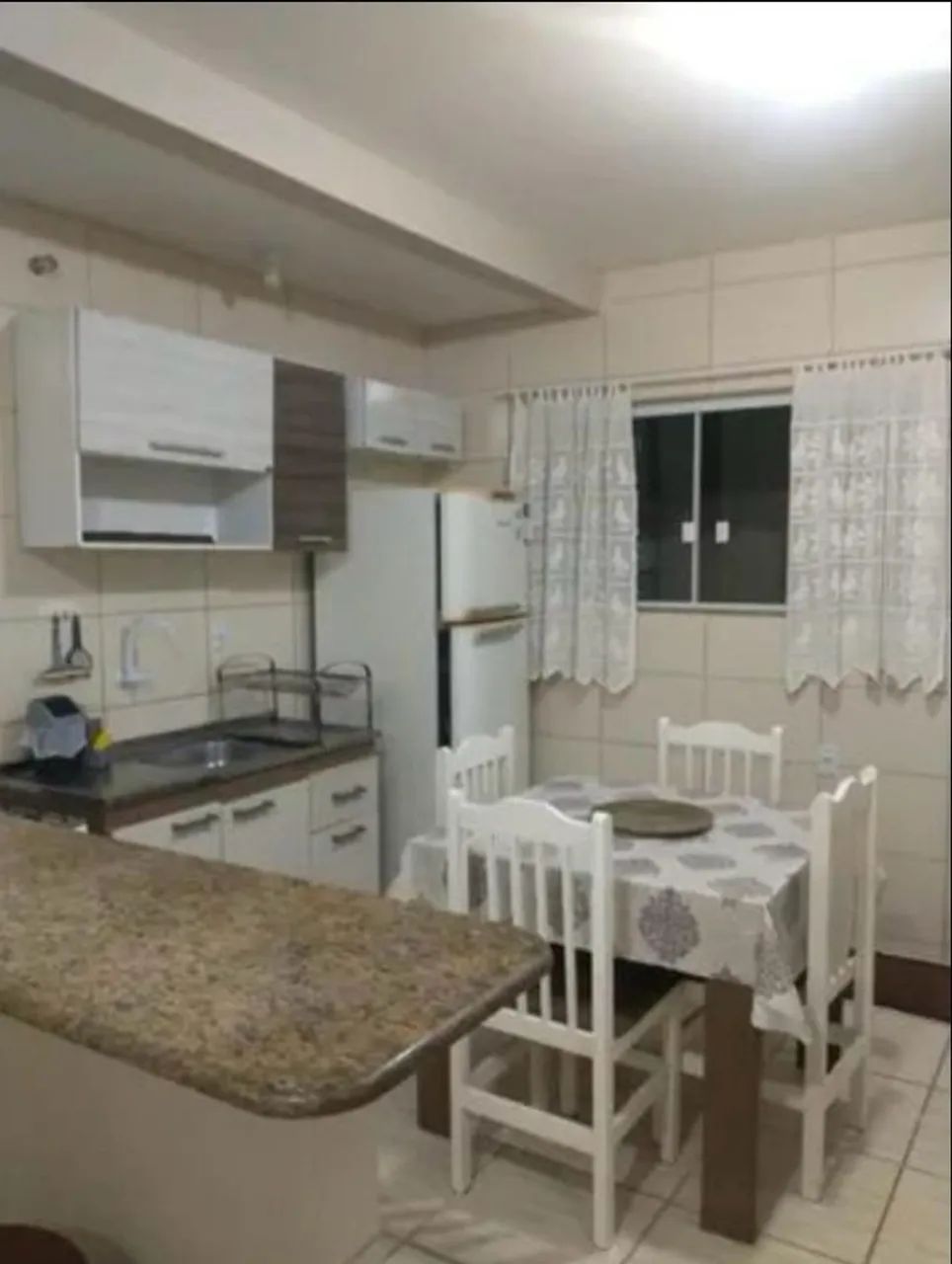 Alugo quarto