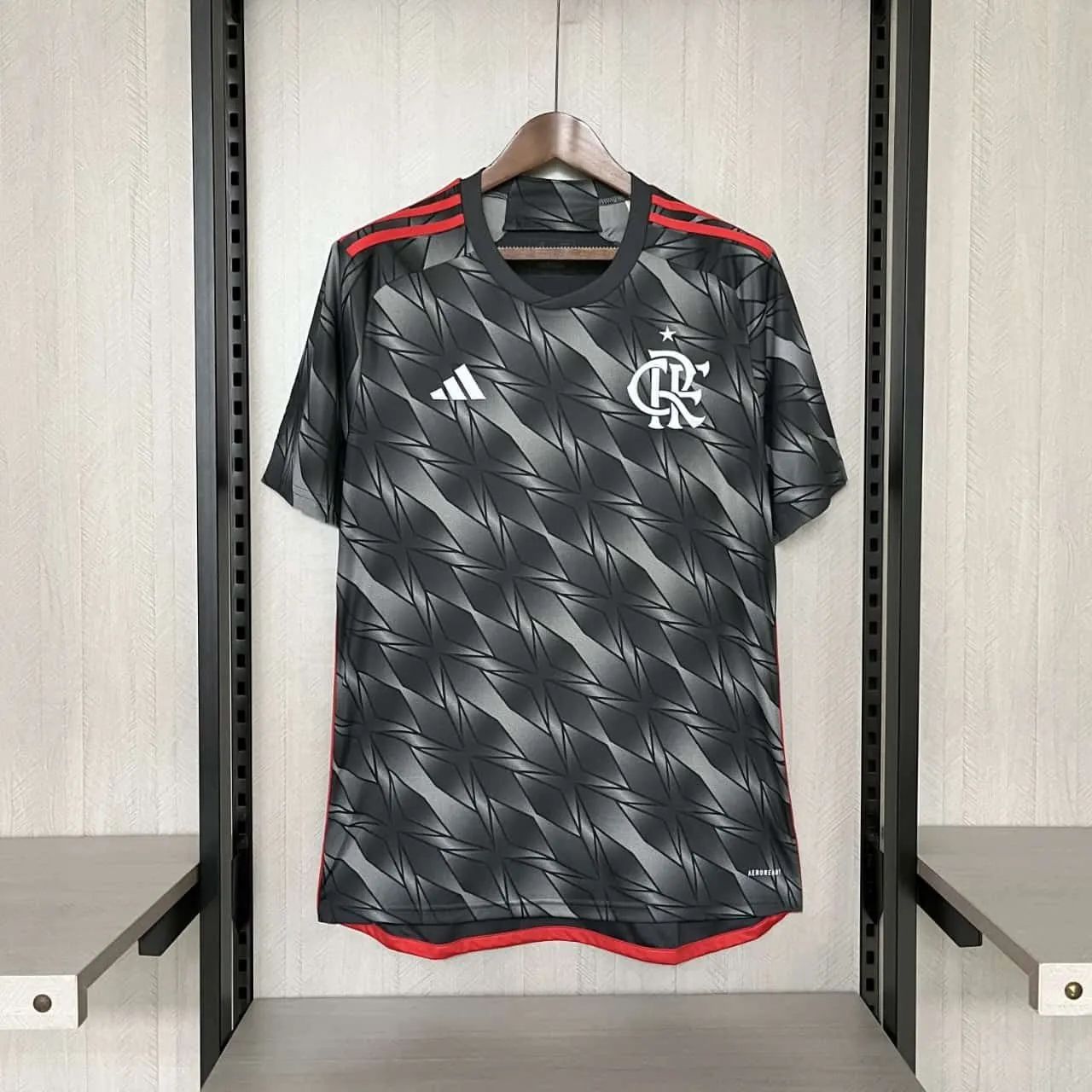 Camisa de Futebol Flamengo Adidas - Tamanho M
