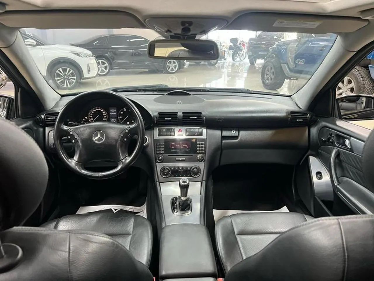 MERCEDES-BENZ C-320 3.2 ELEGANCE V6 GASOLINA 4P AUTOMÁTICO - Foto 4